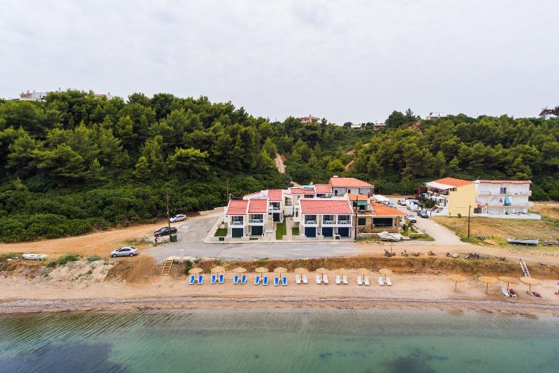 Elpiniki Luxury Apartments Nea Poteidaia Luaran gambar